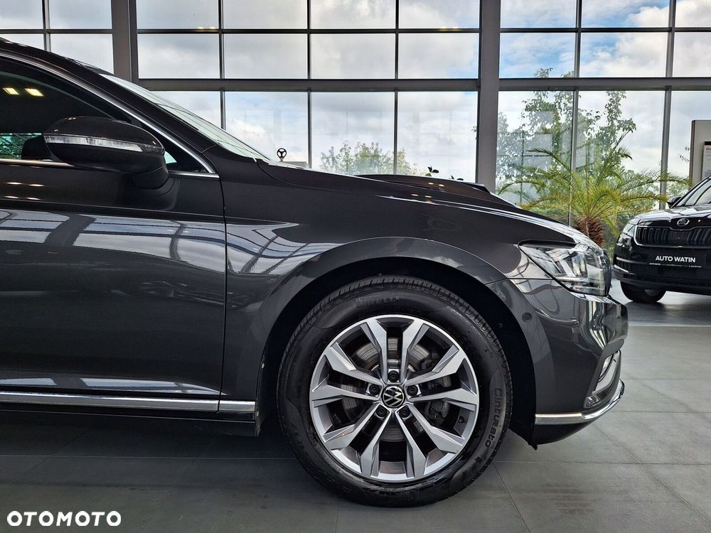 Volkswagen Passat - 10