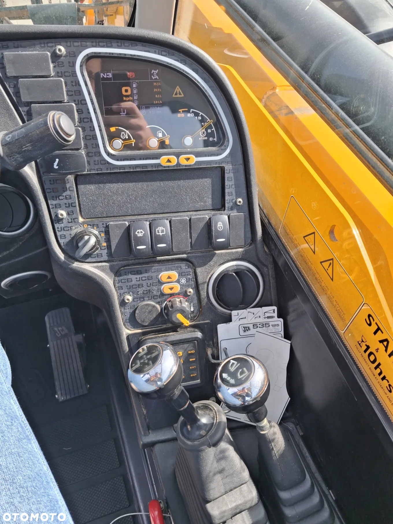 JCB 535 - 125 Hi Viz - 13