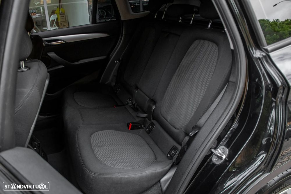 BMW X1 25 e xDrive - 26
