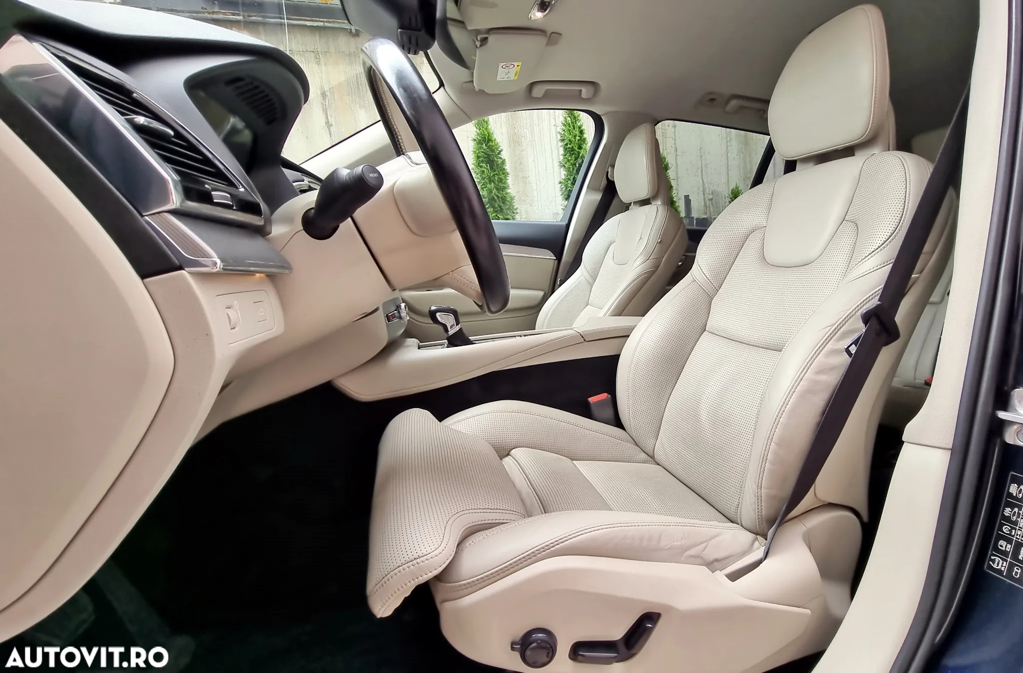 Volvo XC 90 D5 AWD Geartronic Inscription - 11