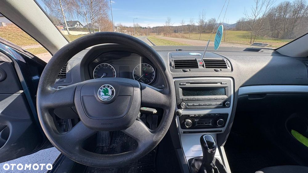 Skoda Octavia 1.6 TDI DPF Ambiente - 12