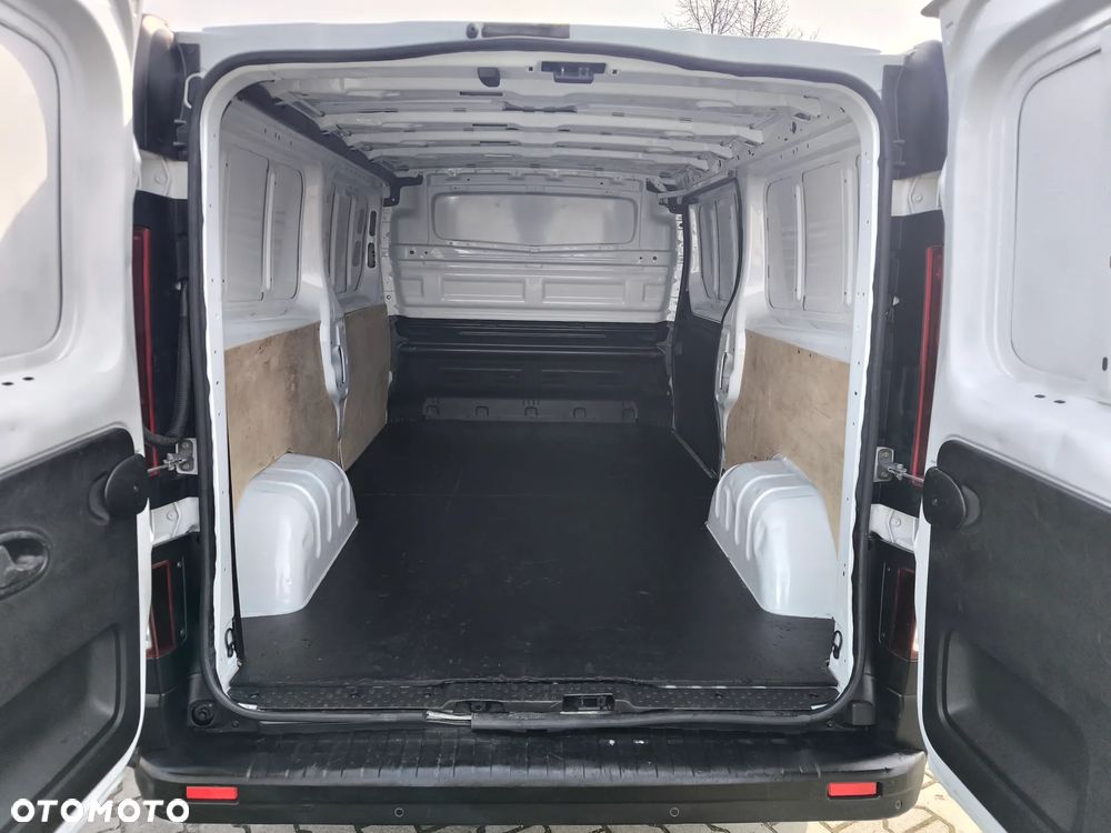 Opel Vivaro - 12