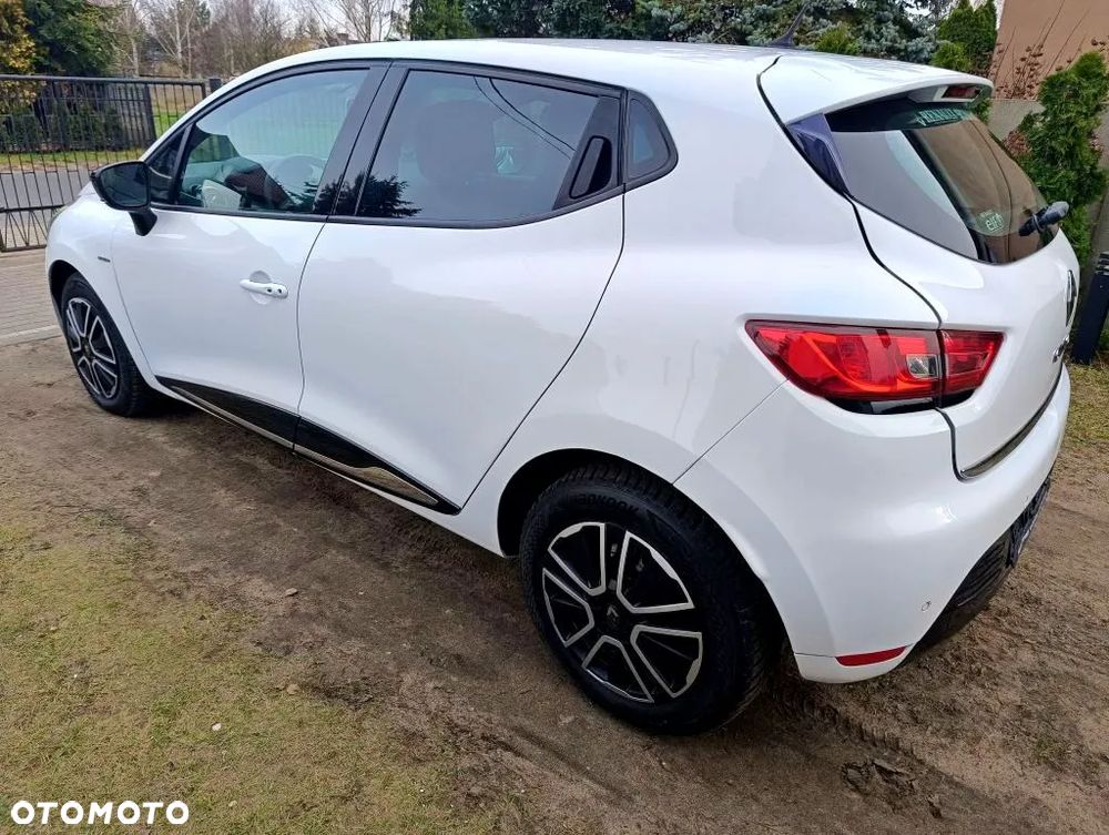 Renault Clio 1.2 16V Limited EU6 - 6