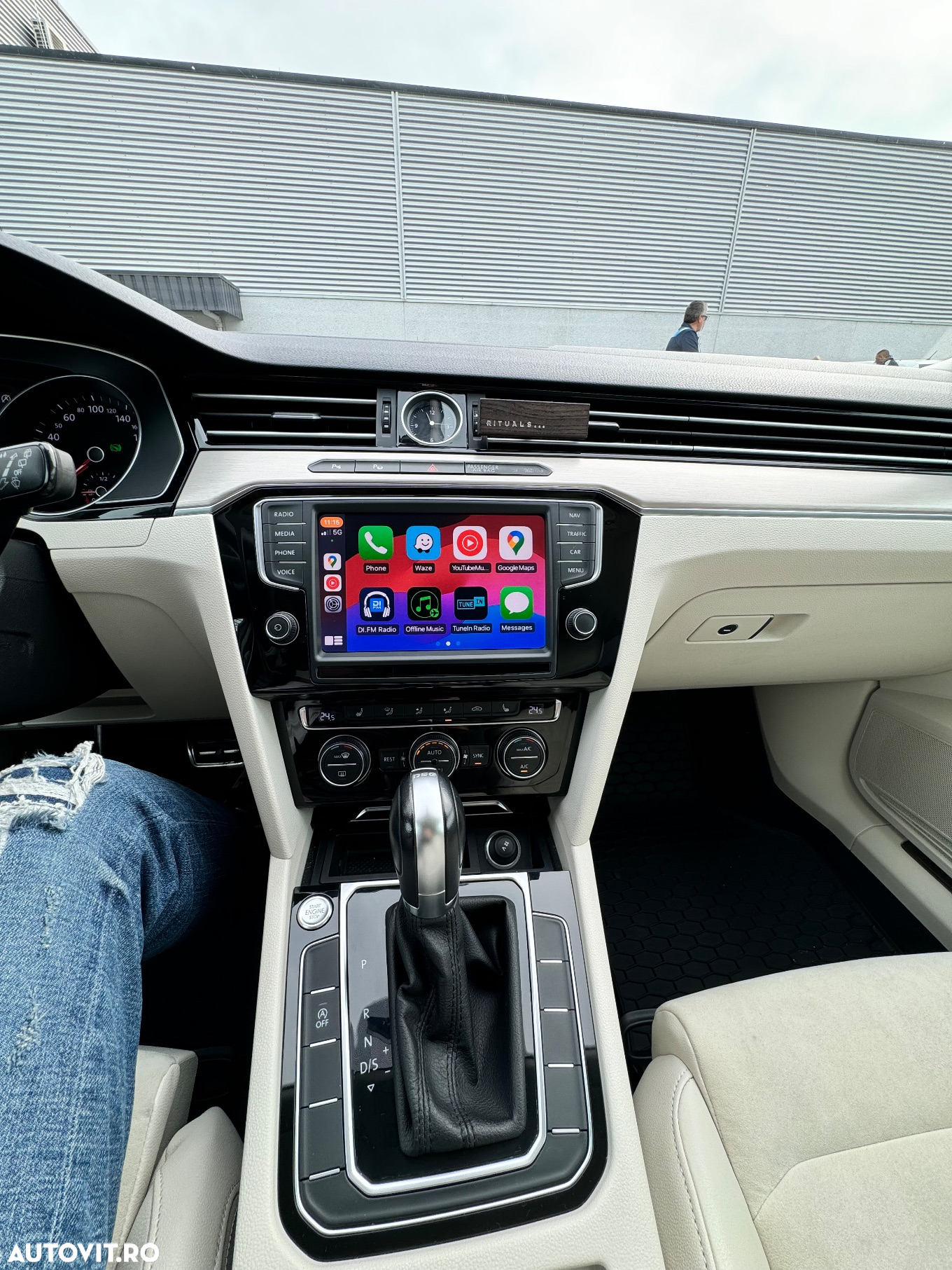Volkswagen Passat Variant 2.0 TDI DSG Highline - 15