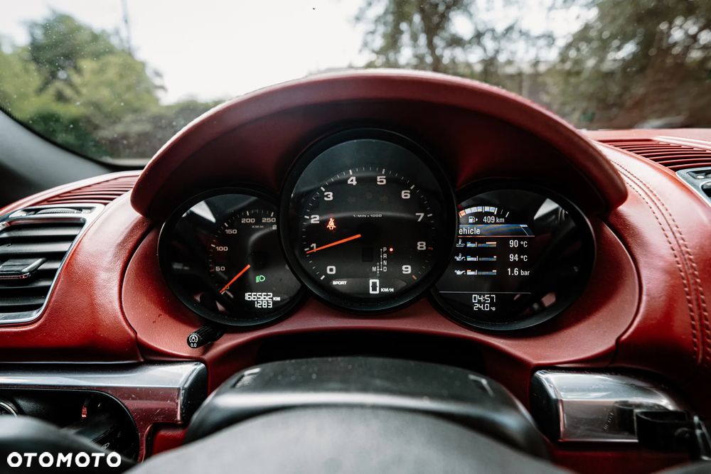 Porsche Boxster - 11
