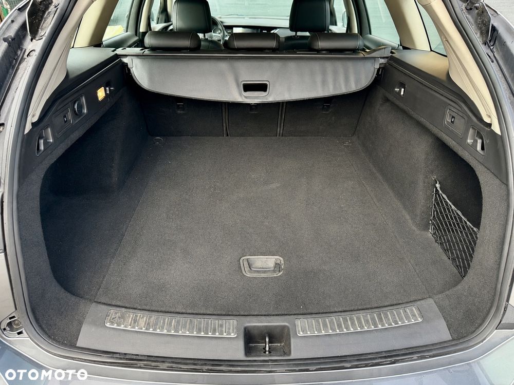 Opel Insignia - 12