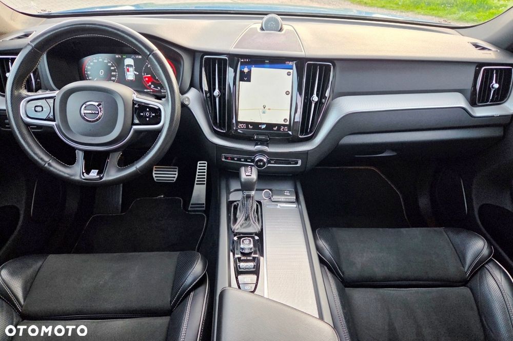 Volvo XC 60 D5 AWD Geartronic RDesign - 35