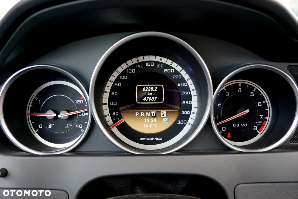 Mercedes-Benz Klasa C 63 AMG - 31