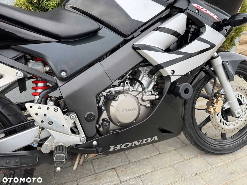 Honda CBR - 16