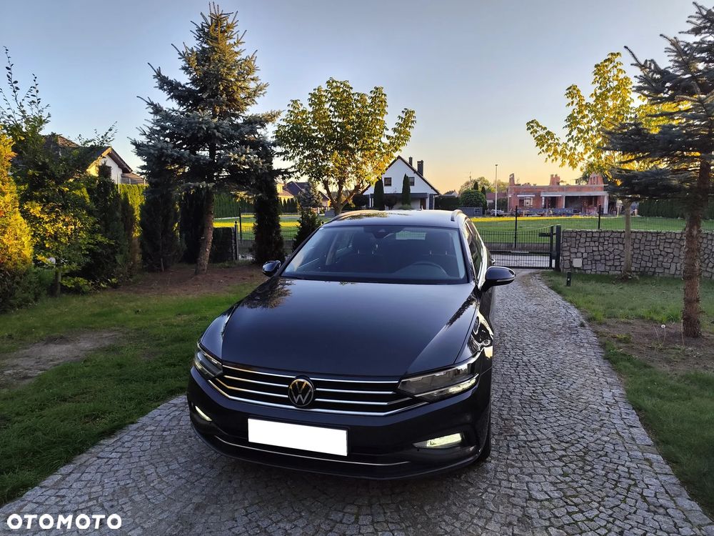 Volkswagen Passat - 4