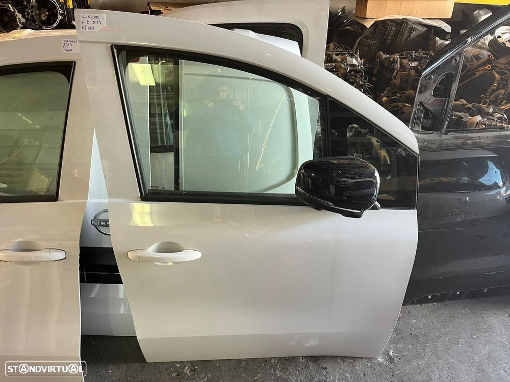 Renault Kangoo III 2025 - PORTA FRENTE DIREITA - PF668 - 1