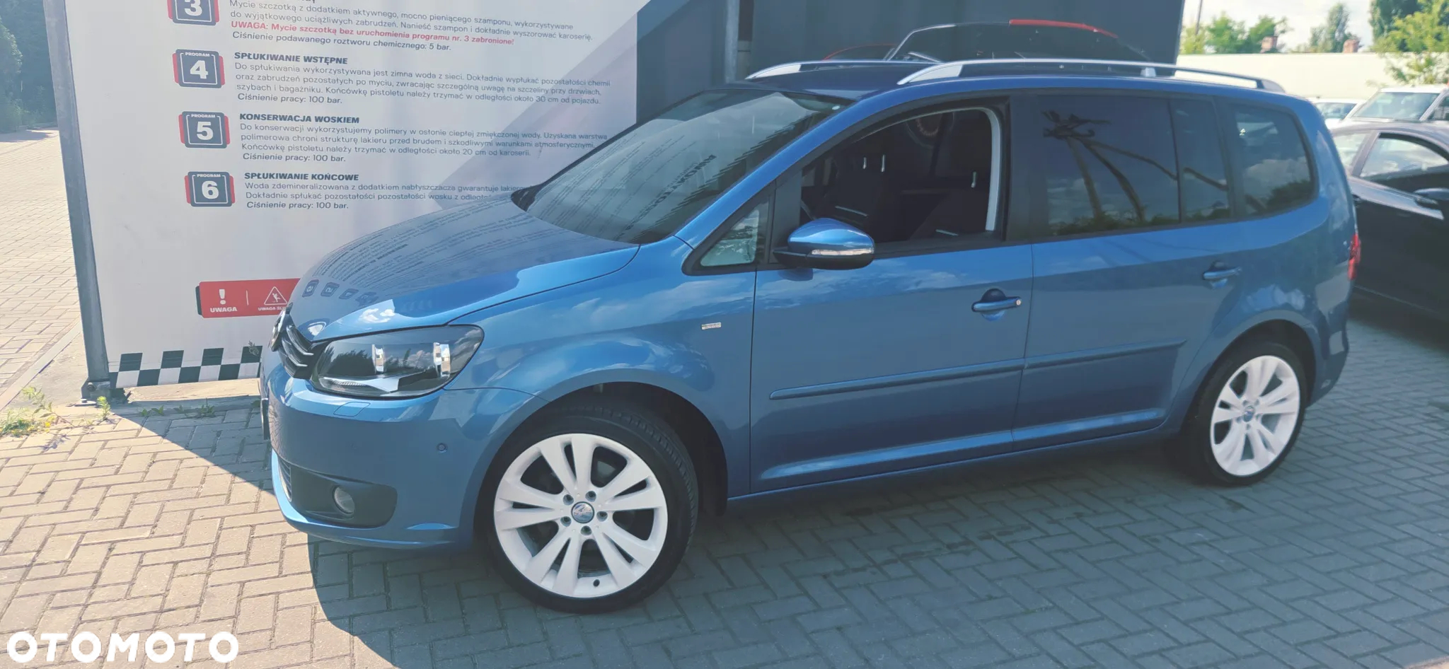 Volkswagen Touran 1.6 TDI DPF MATCH - 17