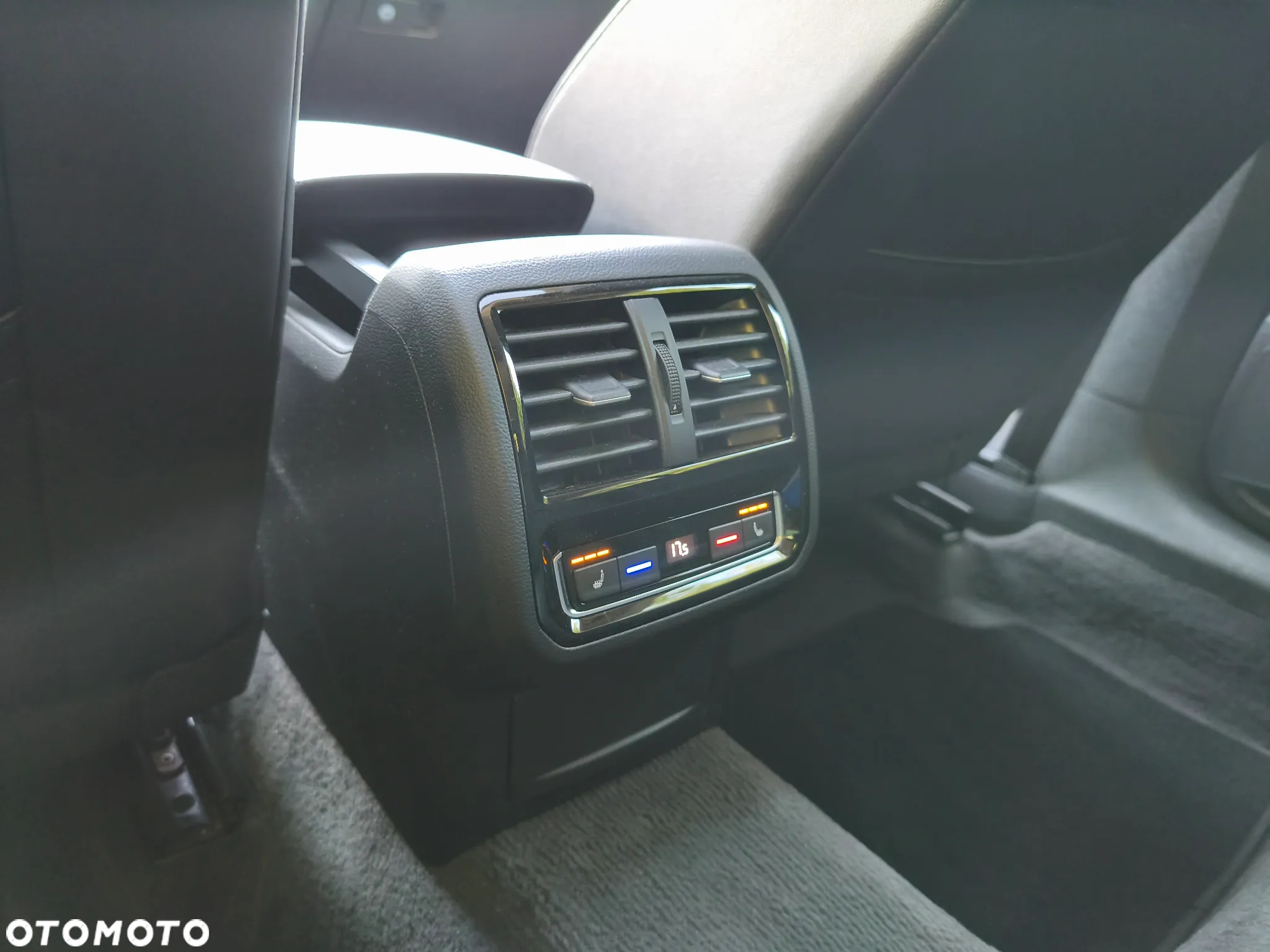 Volkswagen Arteon 2.0 TDI SCR 4Motion DSG Elegance - 39
