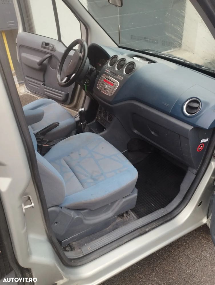 Ford Tourneo Connect - 6