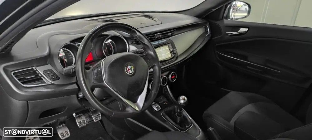 Alfa Romeo Giulietta 1.6 JTDM Exclusive - 18