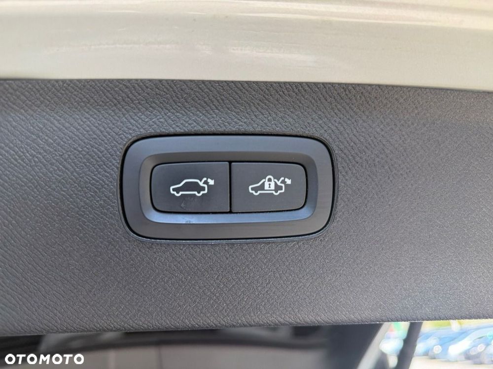Volvo XC 90 - 15