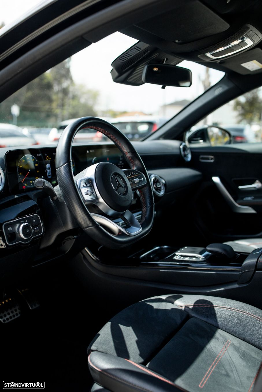 Mercedes-Benz A 250 Limousine e AMG Line - 9