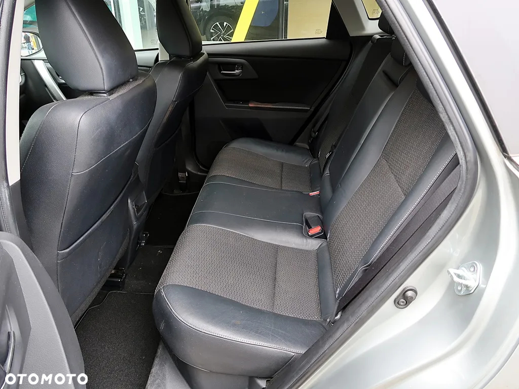 Toyota Auris 1.8 HSD Prestige - 12