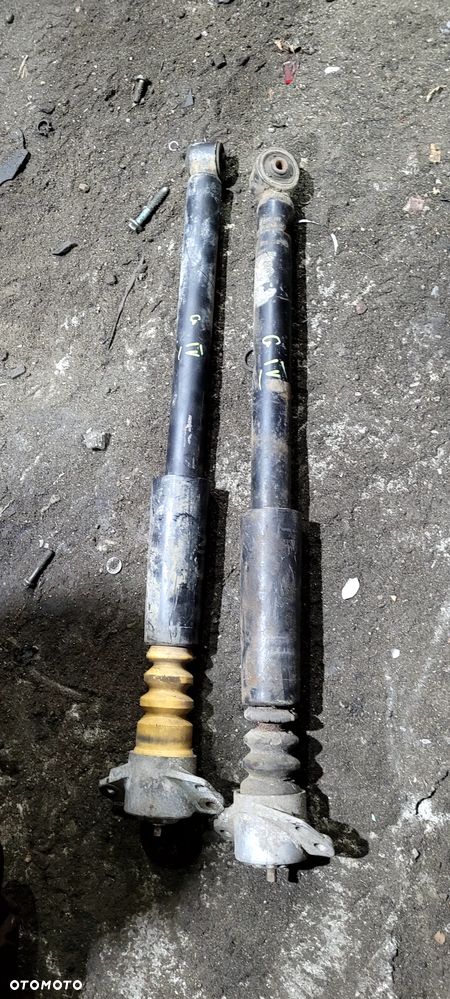 Volkswagen Golf 4 amortyzatory tył - 2