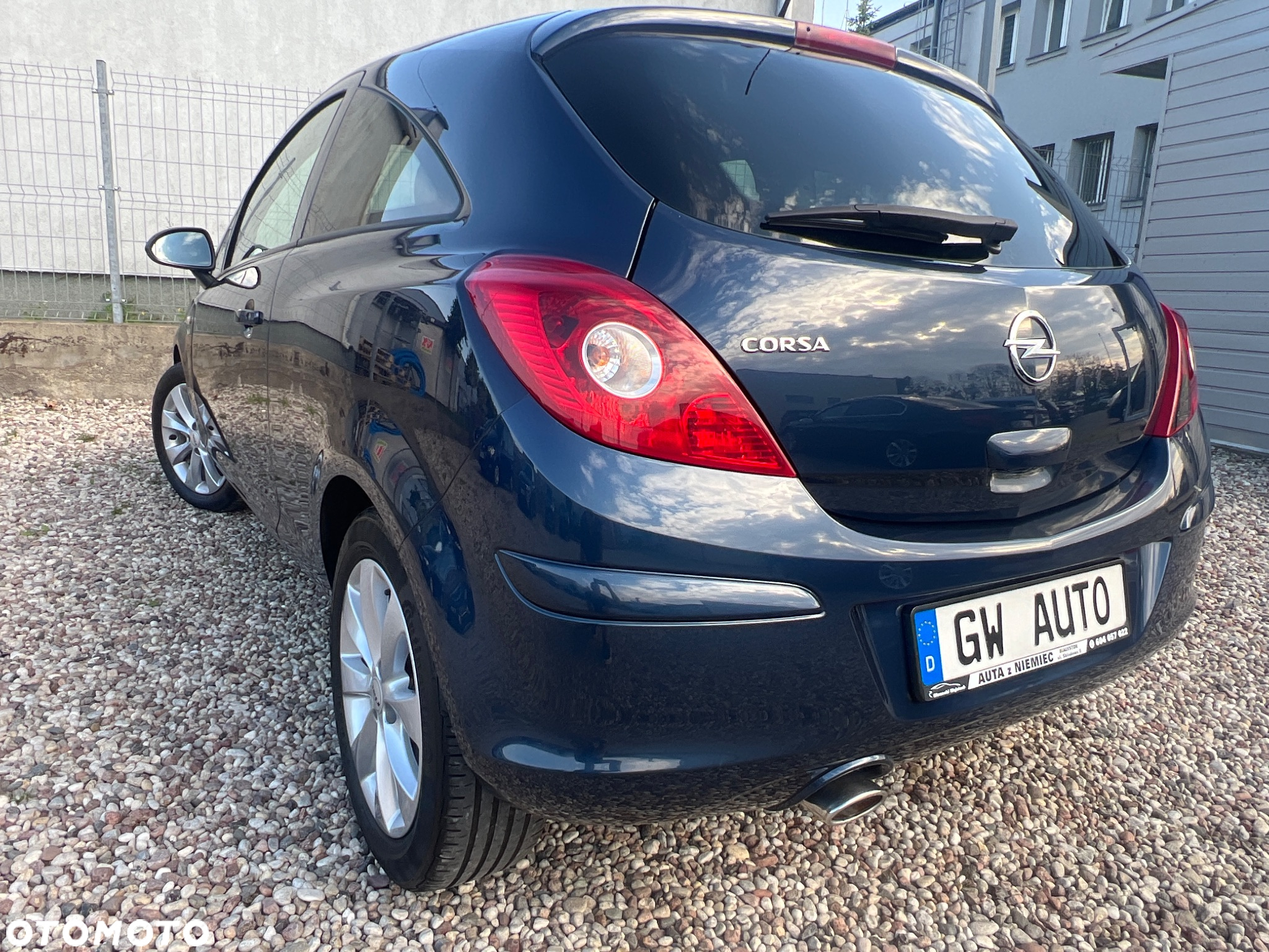 Opel Corsa 1.4 16V 150 Jahre - 9