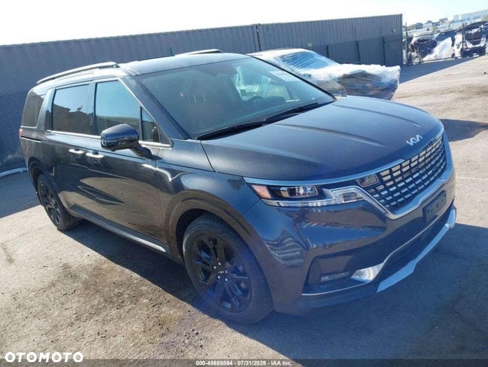 Kia Carnival - 7