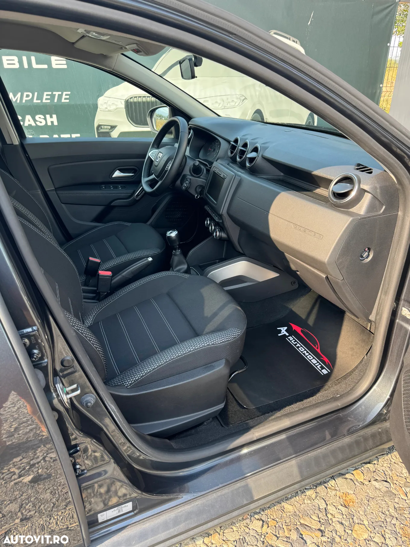 Dacia Duster 1.6 SCe 4WD Prestige jante 17" - 11