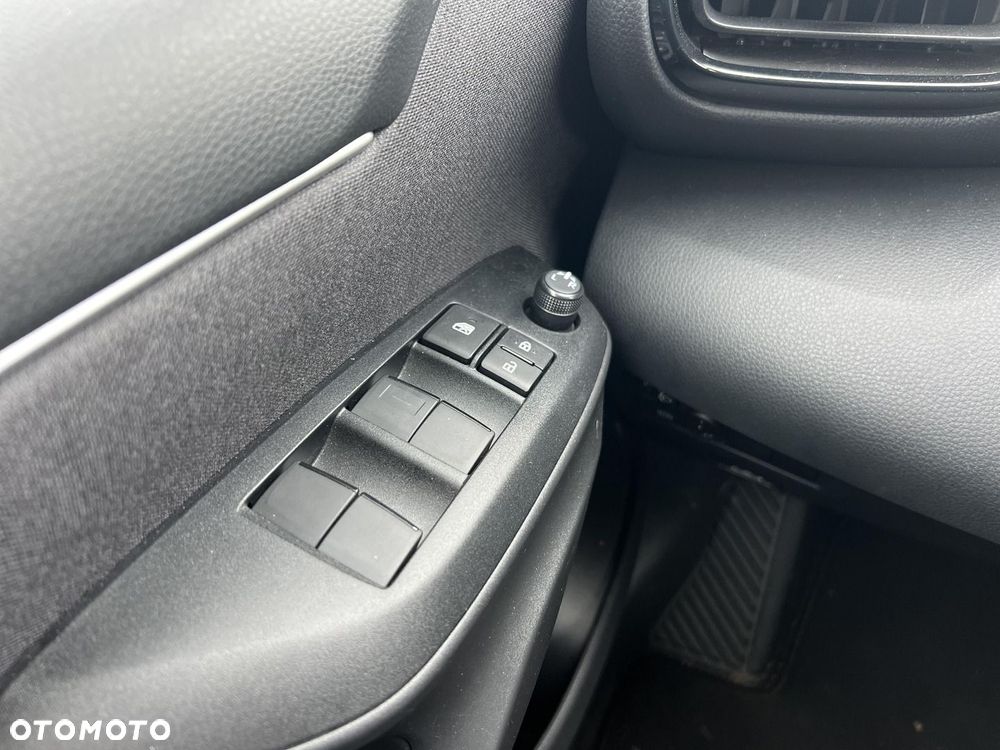 Toyota Yaris Hybrid 1.5 Style - 26