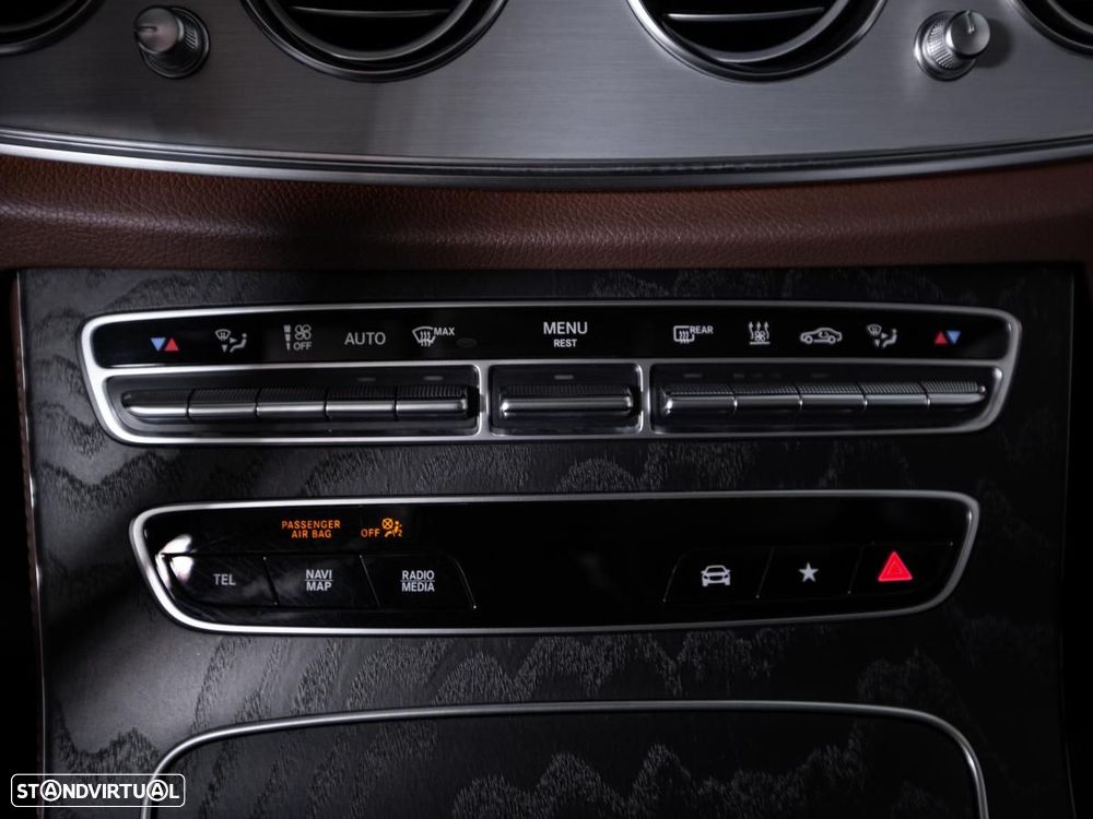 Mercedes-Benz E 300 de 9G-TRONIC - 24