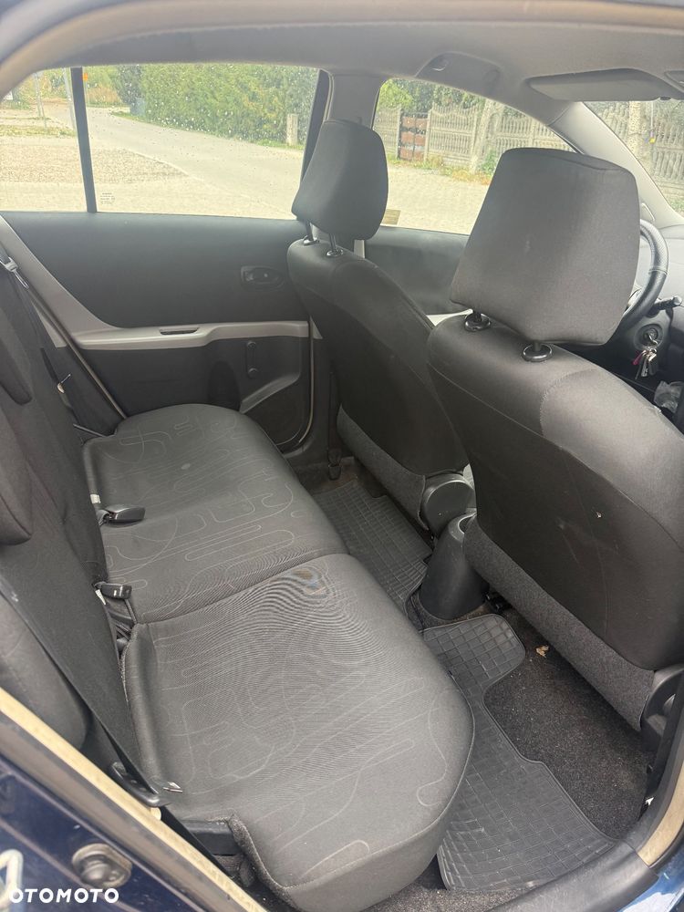 Toyota Yaris 1.0 Active - 8