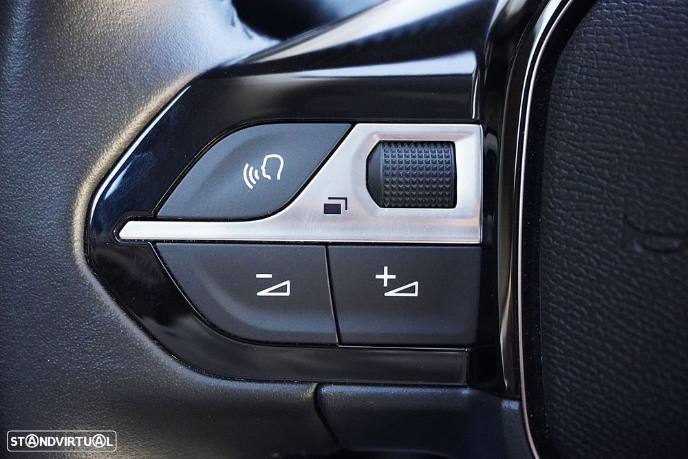 Peugeot 208 1.2 PureTech Allure Pack - 24