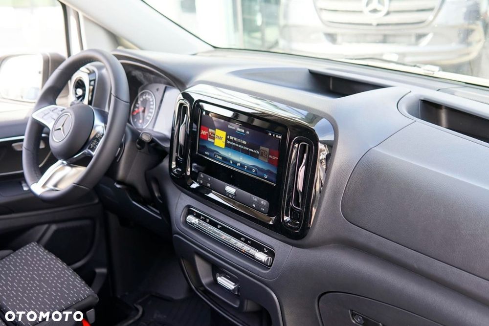 Mercedes-Benz VITO - 21