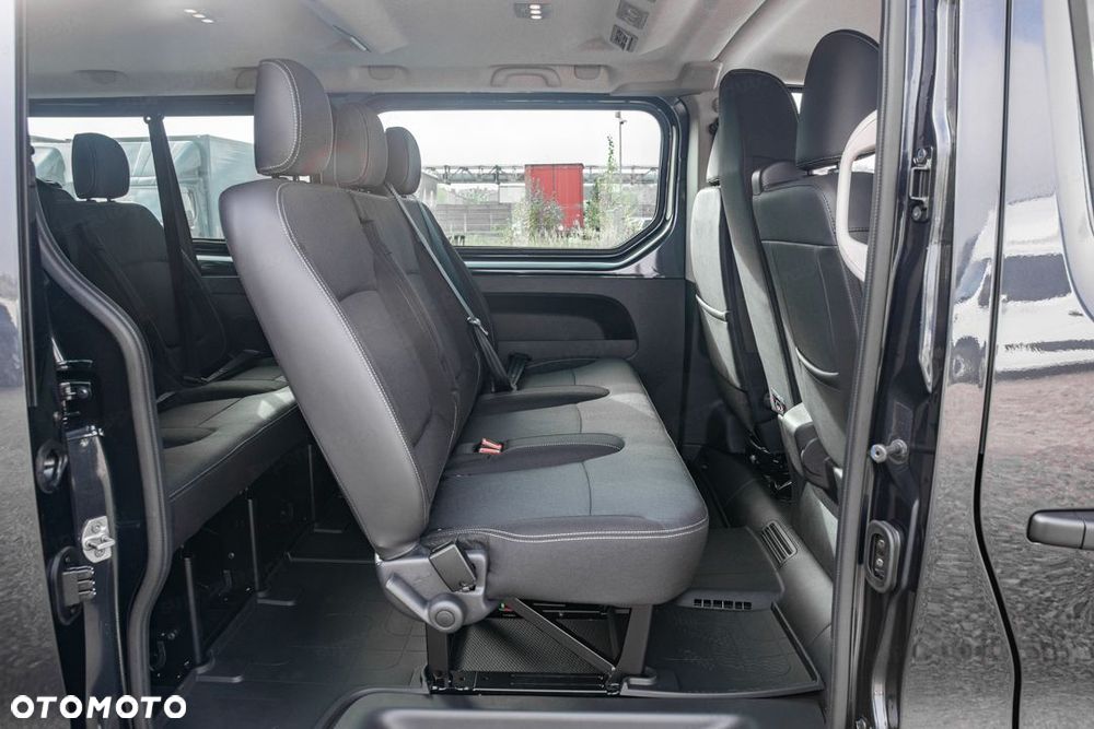 Renault Trafic - 12