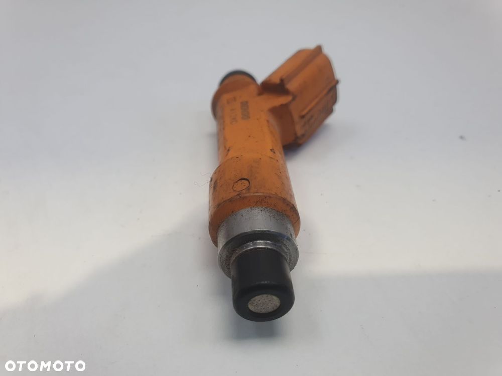 WTRYSKIWACZ Nissan Pixo 1.0 12V 008003117 WTRYSK PALIWA Denso - 2