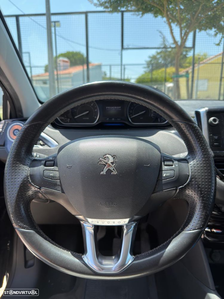 Peugeot 208 1.6 e-HDi Allure 95g - 13