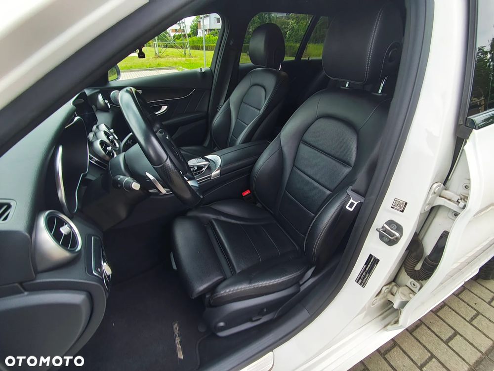 Mercedes-Benz Klasa C 300 d 9G-TRONIC AMG Line - 17