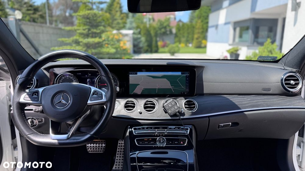 Mercedes-Benz Klasa E 220 d 4-Matic 9G-TRONIC - 9