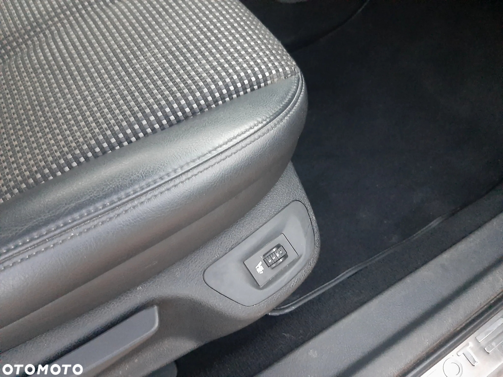 Peugeot 407 2.2 Platinum - 17