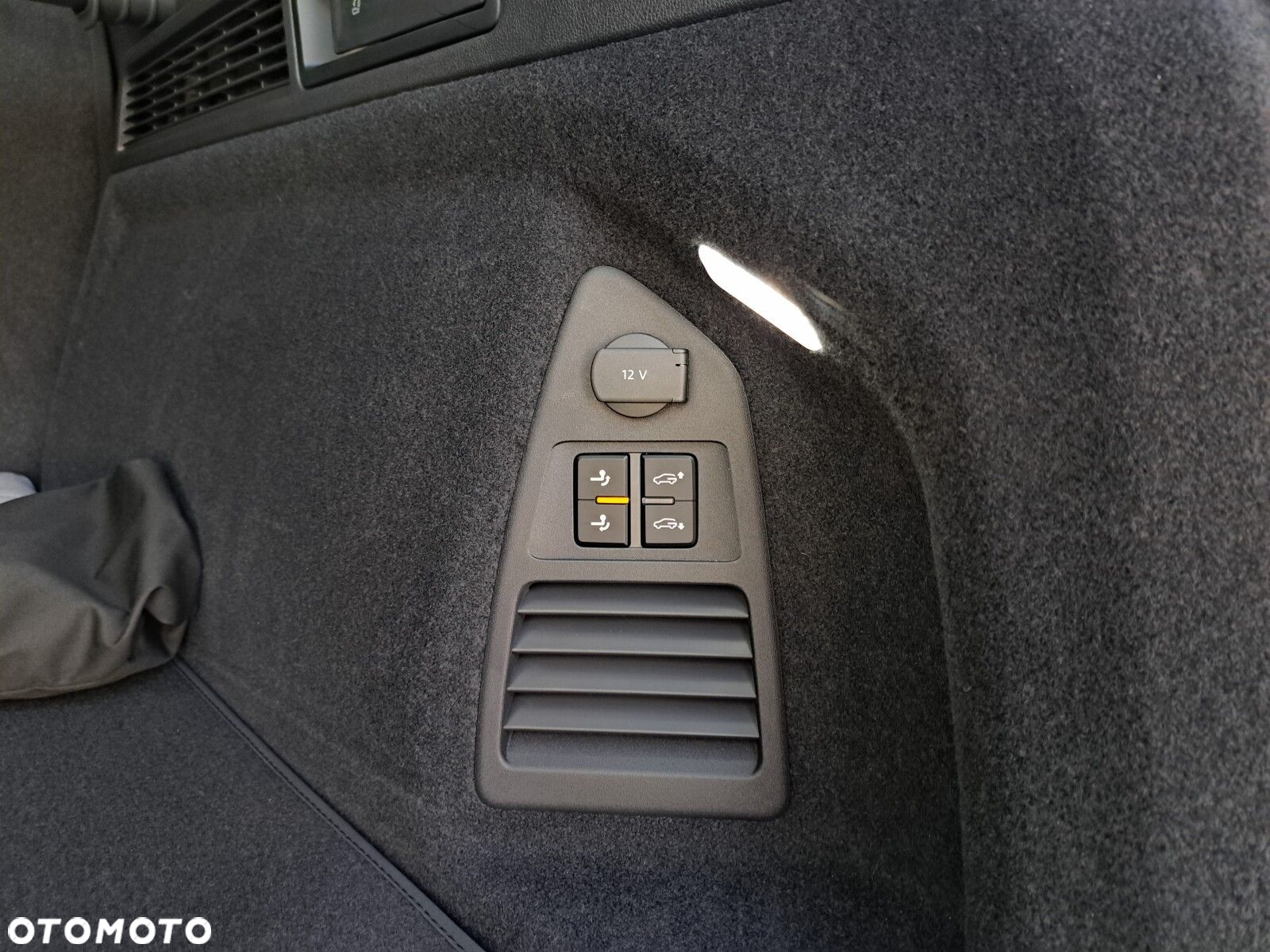Volkswagen Touareg 3.0 V6 TDI 4Motion R-Line - 13