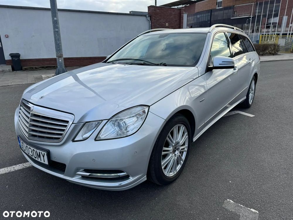 Mercedes-Benz Klasa E 200 CDI DPF BlueEFFICIENCY 7G-TRONIC Elegance - 1