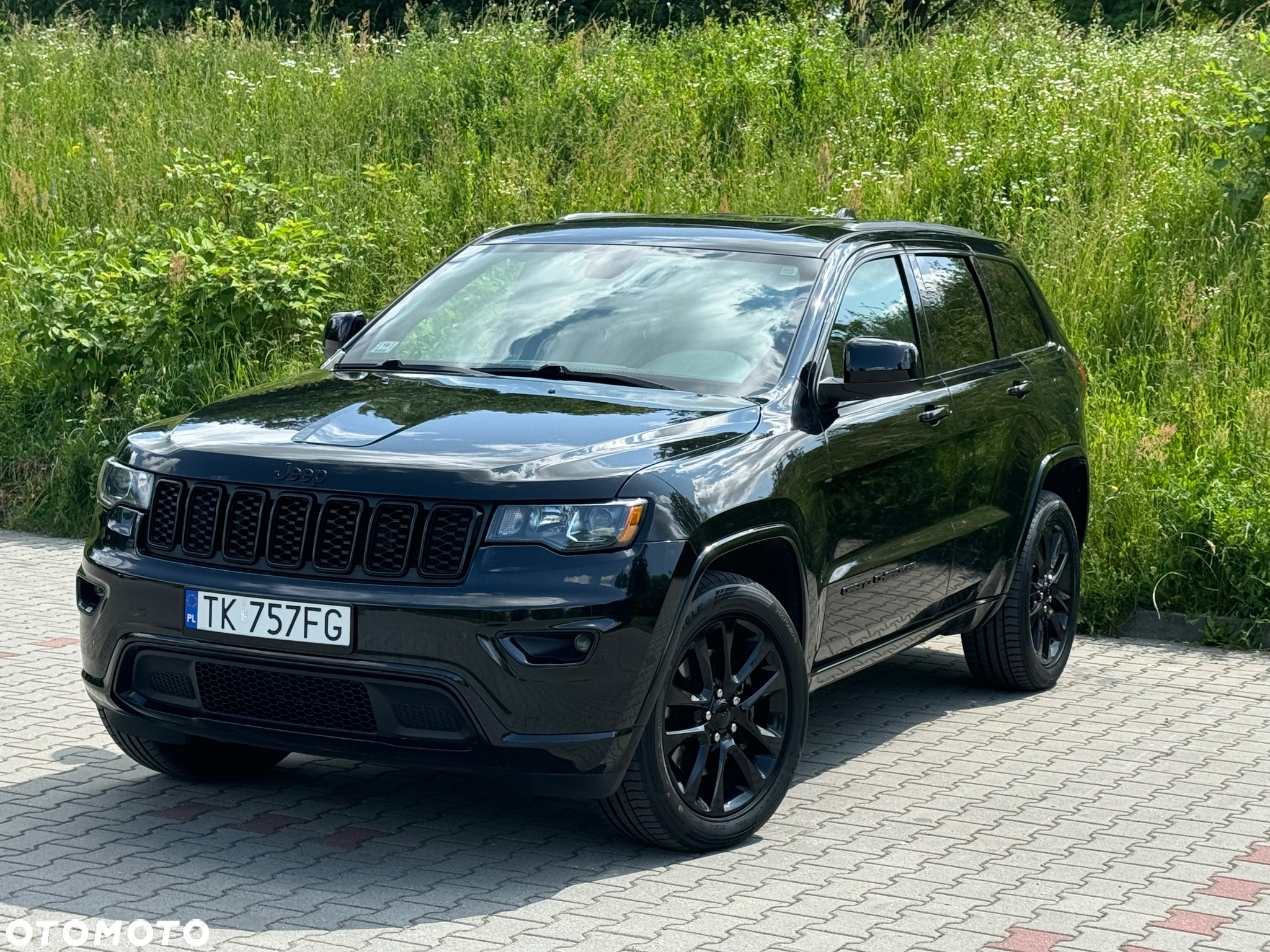 Jeep Grand Cherokee - 27