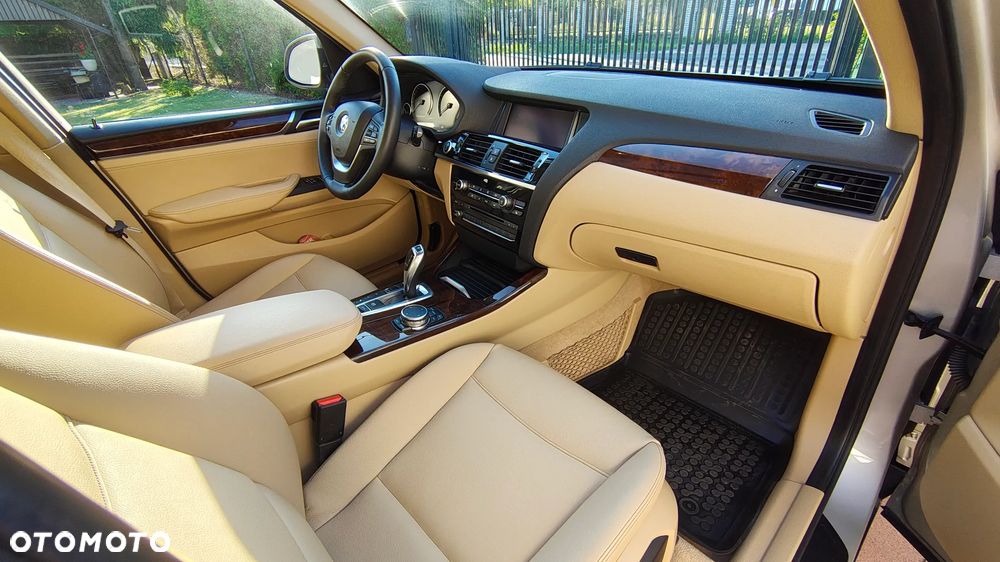 BMW X3 xDrive28i xLine - 12