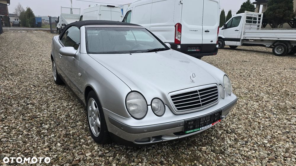 Mercedes-Benz CLK - 10