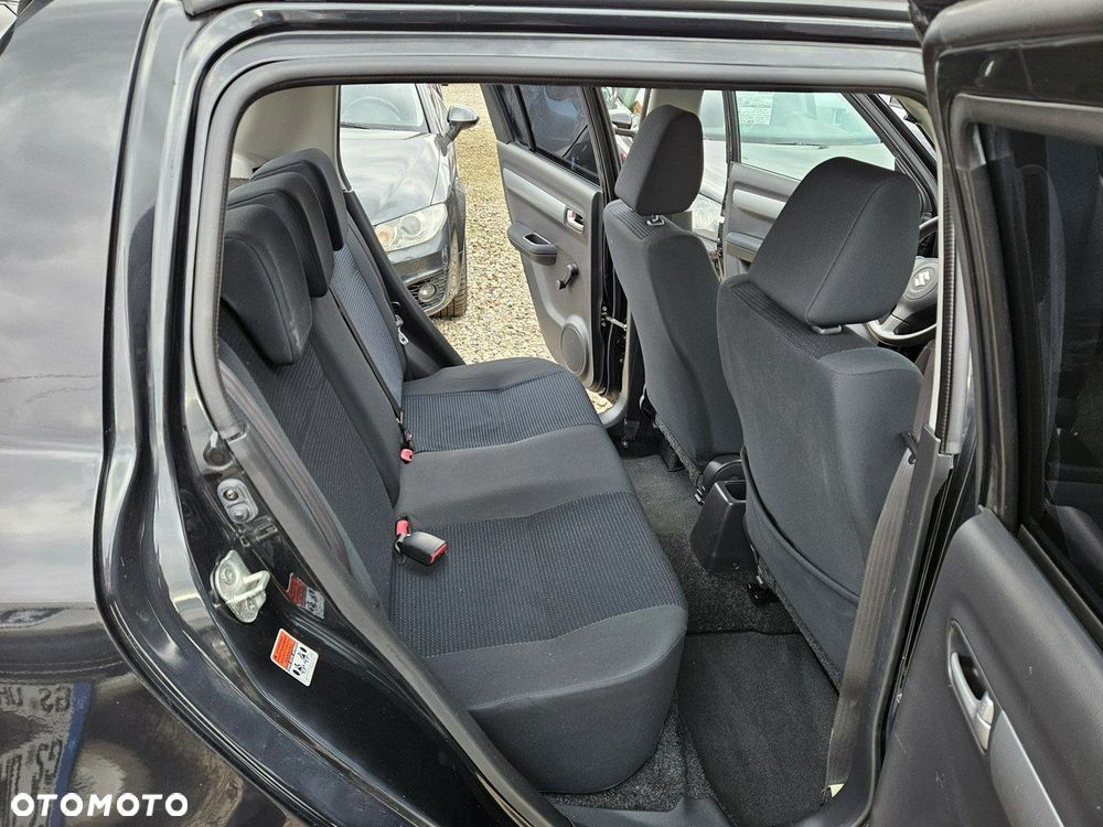 Suzuki Swift - 11