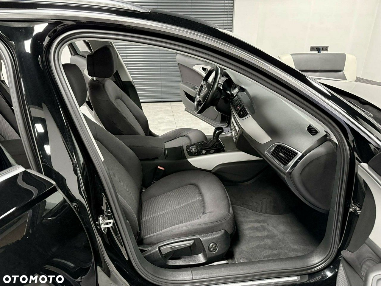 Audi A6 Avant 2.0 TDI Ultra S tronic - 30
