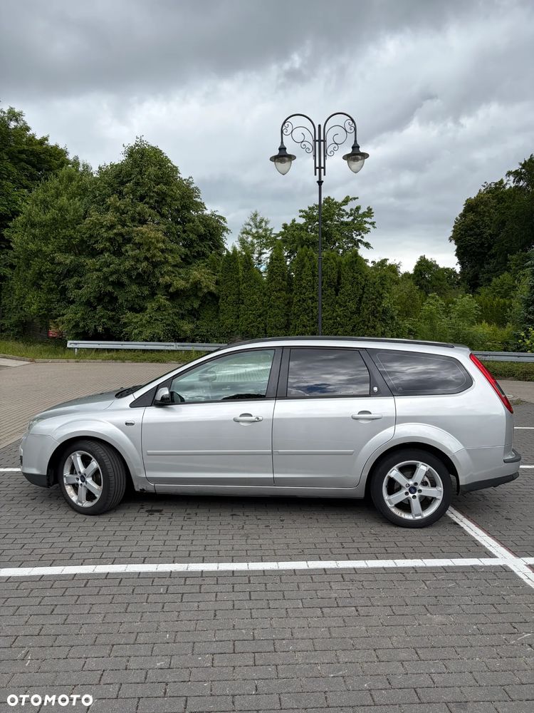 Ford Focus 1.8 Ghia - 5