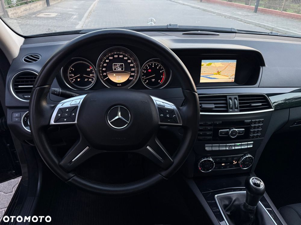Mercedes-Benz Klasa C 200 (BlueEFFICIENCY) Elegance - 5