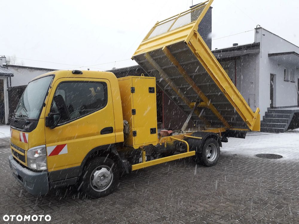 Mitsubishi Canter - 1