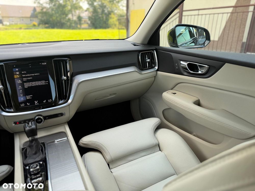Volvo V60 Cross Country D4 AWD Geartronic - 20