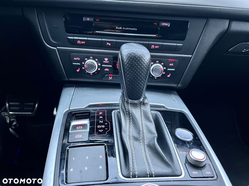 Audi A6 Avant 2.0 TDI Ultra S tronic - 11