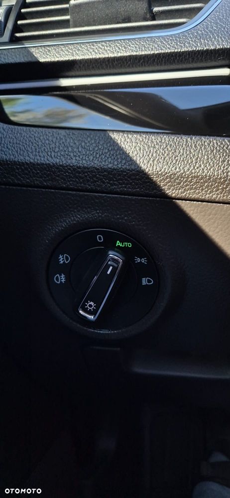 Skoda Superb 2.0 TDI 4x4 L&K DSG - 19